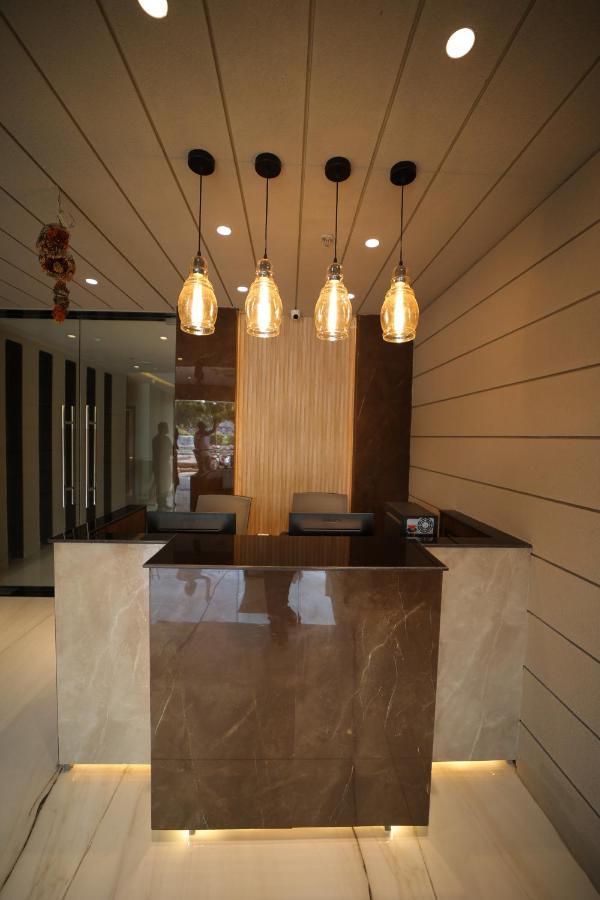 Hotel Marigold Bhubaneswar Esterno foto